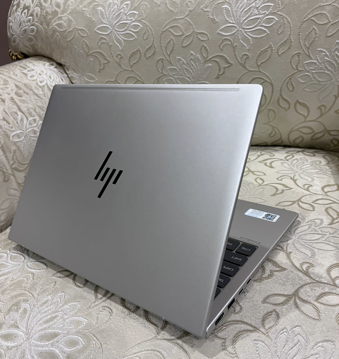 Foto 5 HP EliteBook6 G1i 13" AI Ultra 7-255U