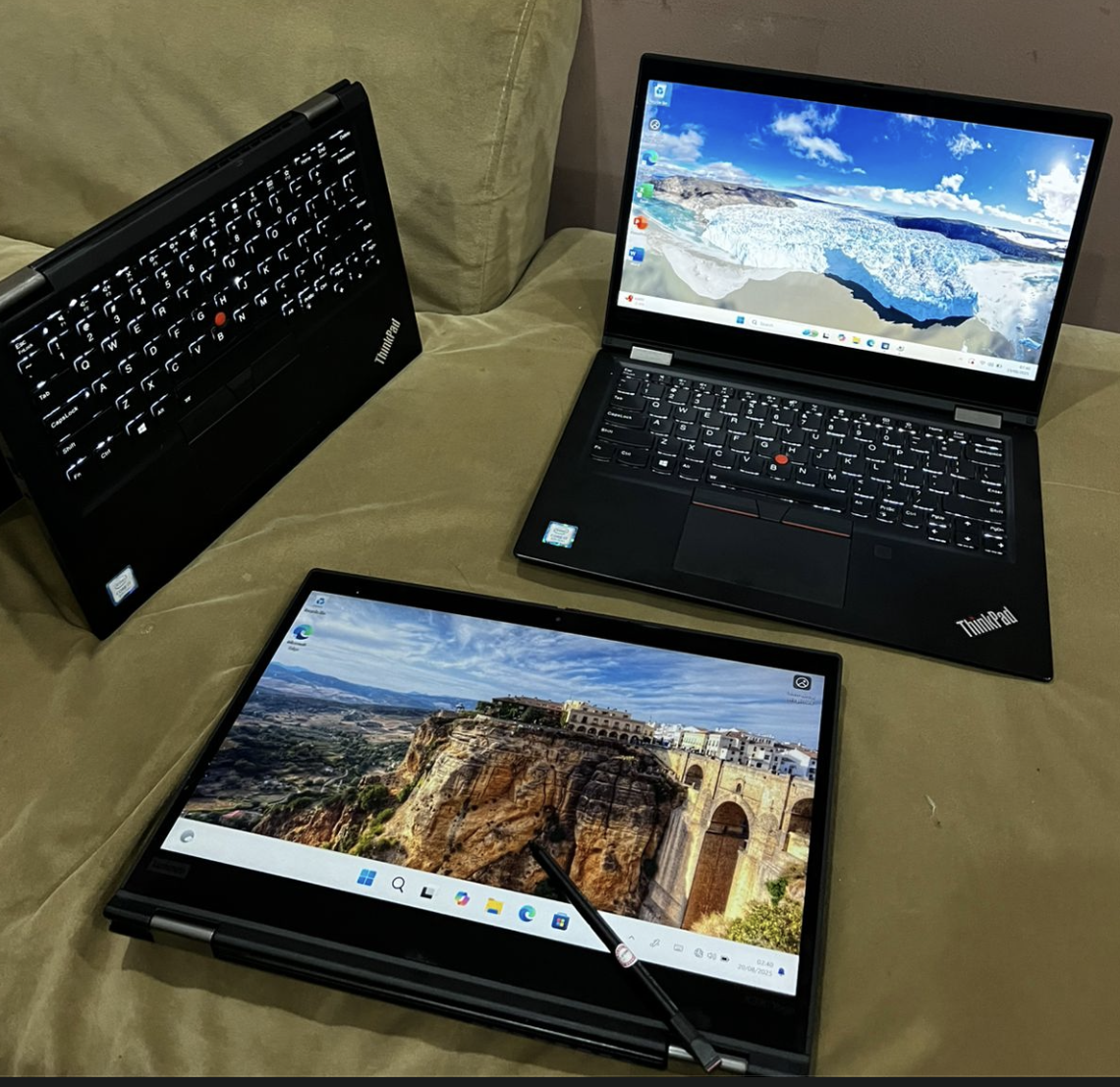 Foto 6 Lenovo Thinkpad X390 Yoga 2 in 1 Tauchscreen with Styluspen